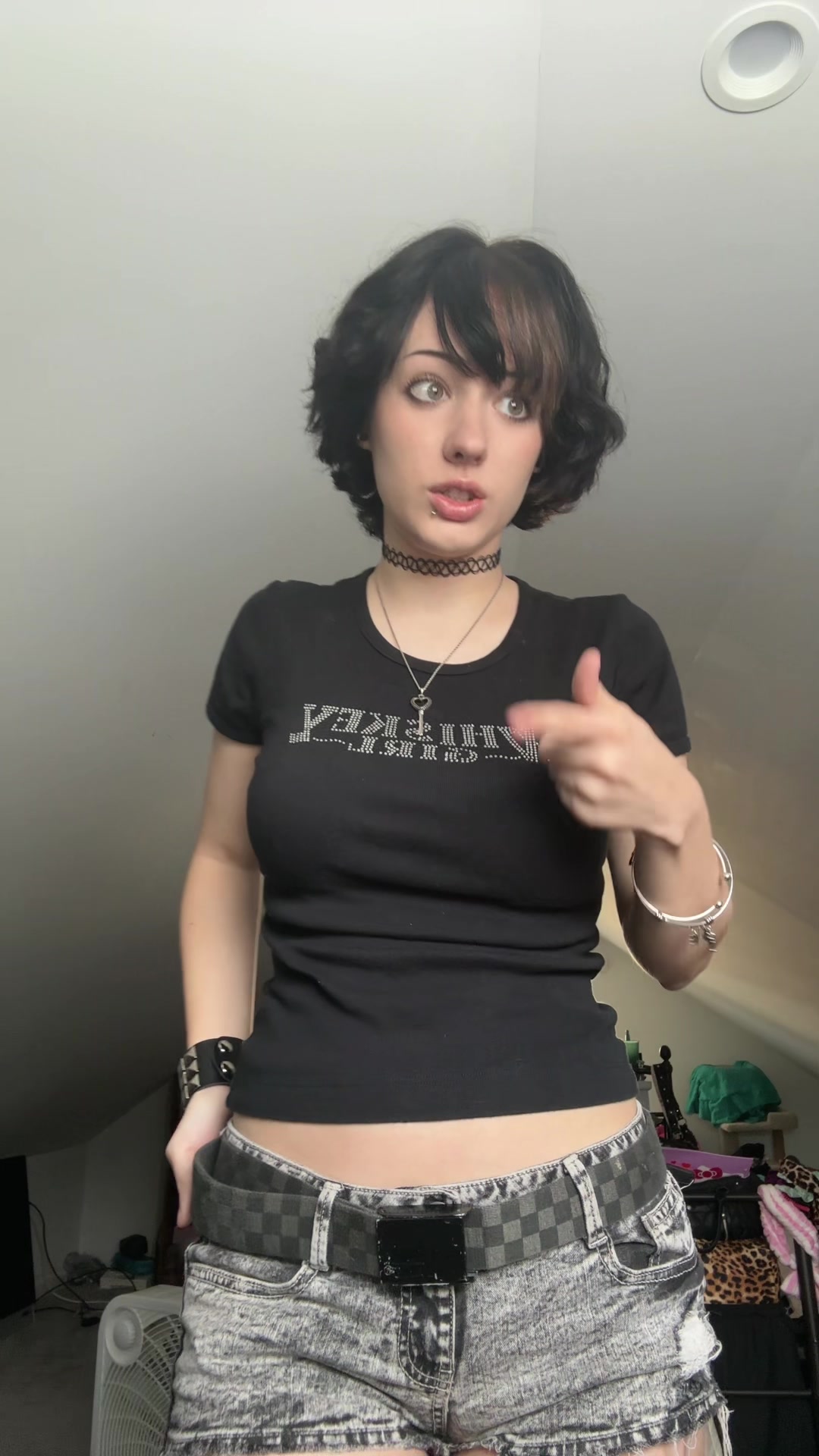 @videovixen