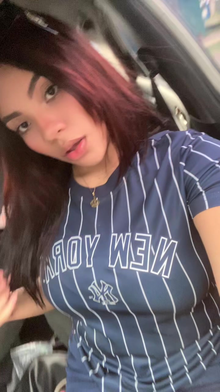 @Leyangomez_