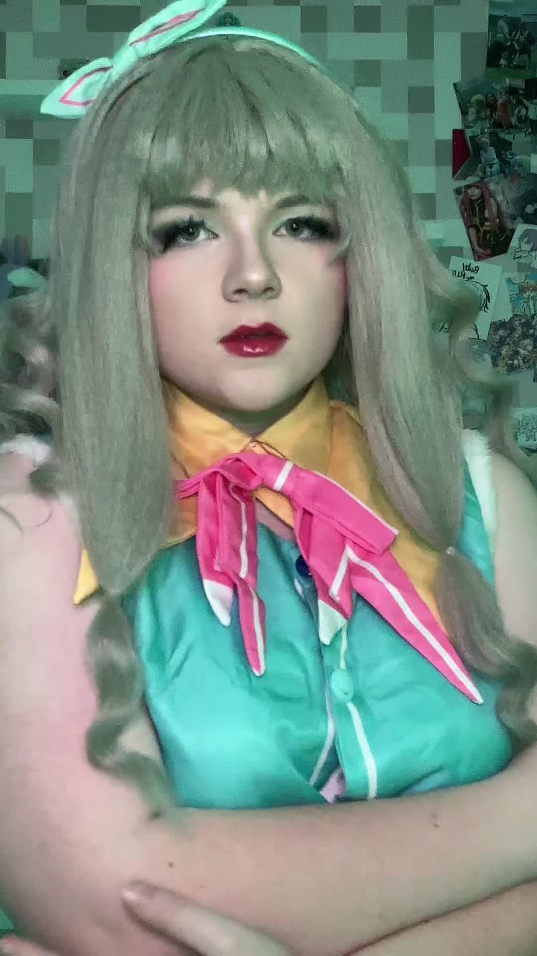 @Emi <3