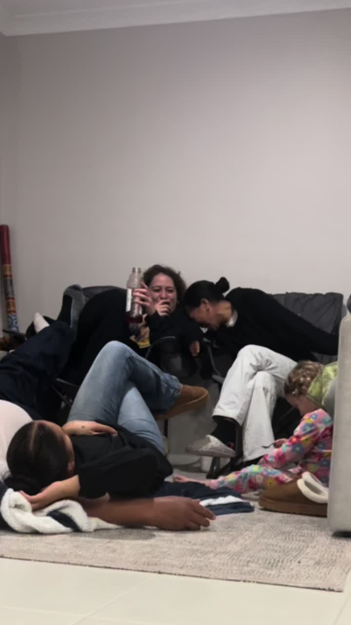 @<3
