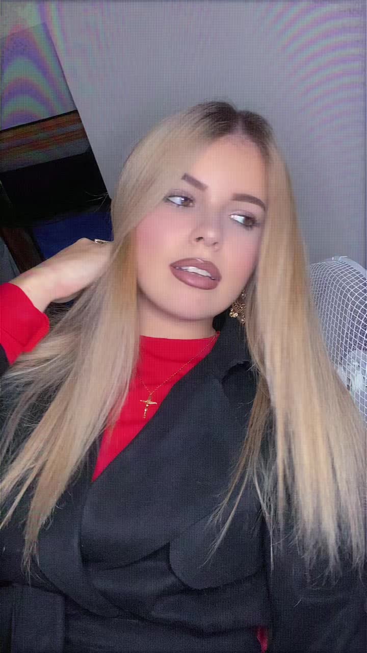 @LOLITA 🍒
