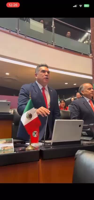@Todo es Política