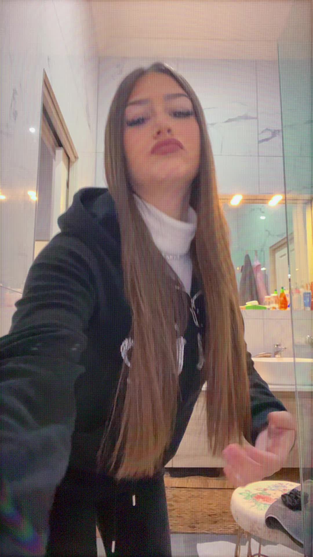 @𝐕𝓲𝓽𝓽𝓸𝓻𝓲𝓪♛