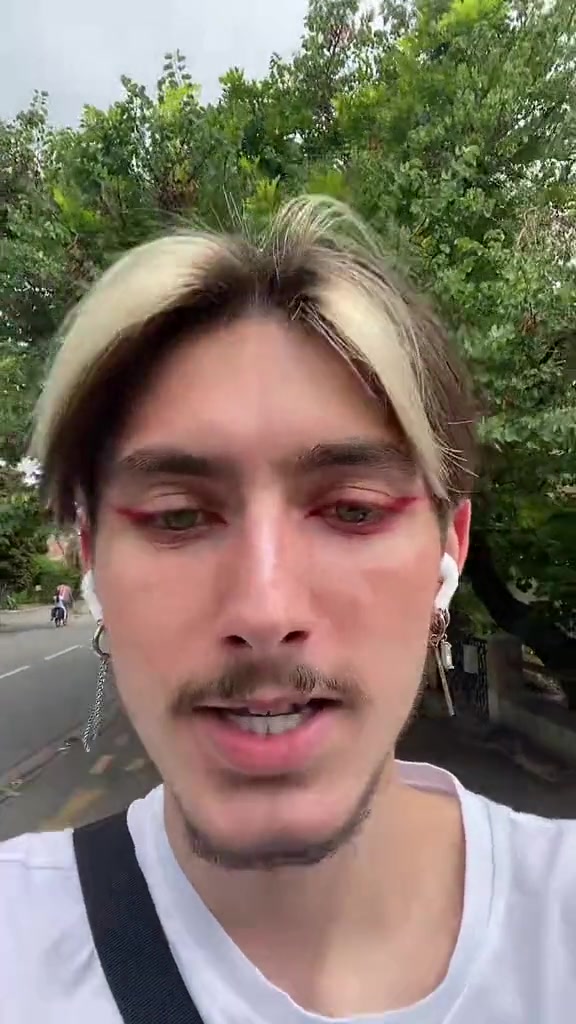 @𝚖𝚊𝚡𝚒𝚖𝚞𝚜 (billie&rsquo;s)