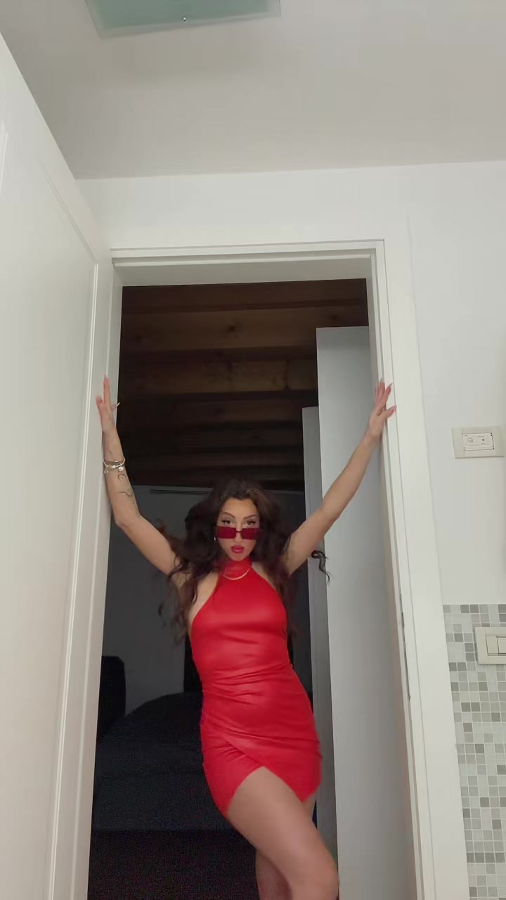 @EmanuelaLindY