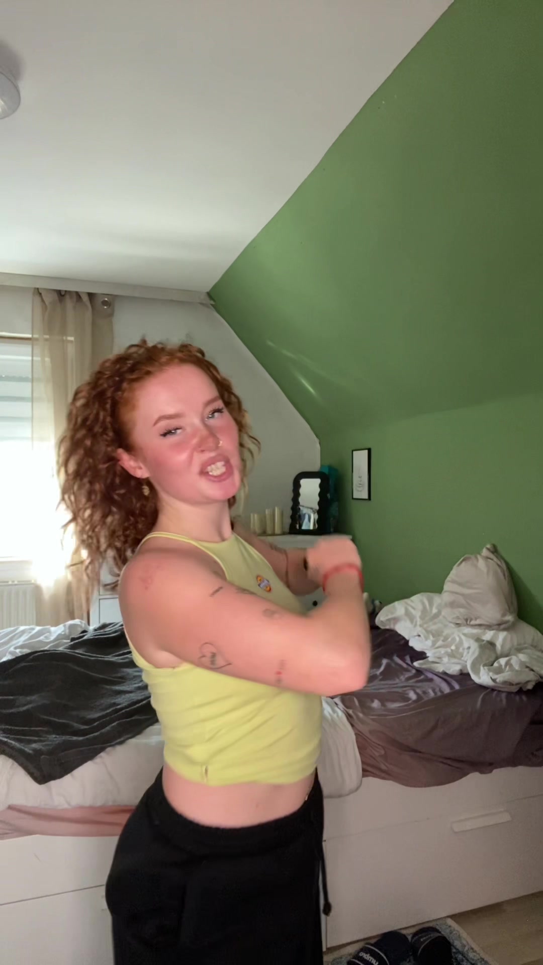 @honeyredd02