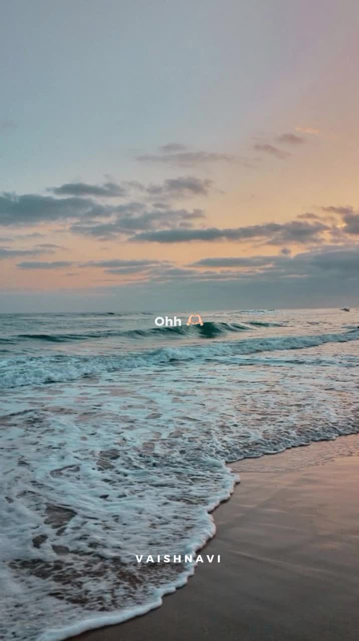 @V A I S H N A V I 🦢.
