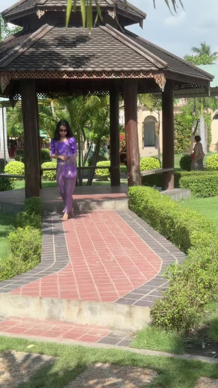 @နွေနှင်းဆီ