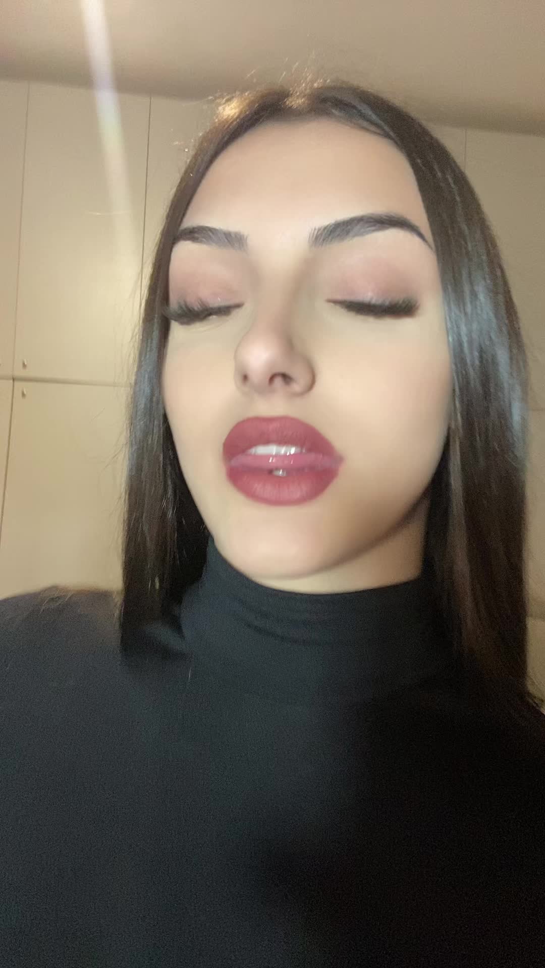 @ioanna