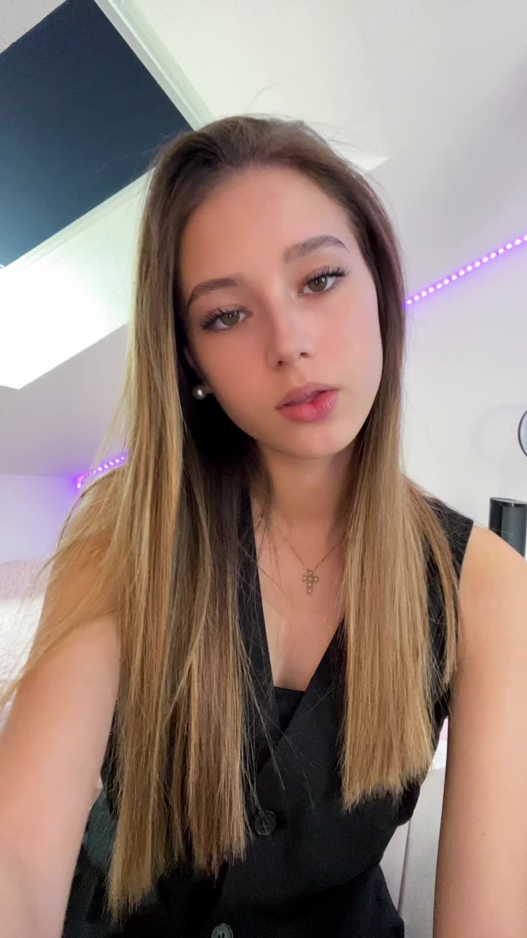 @𝙰&rsquo; 🍒
