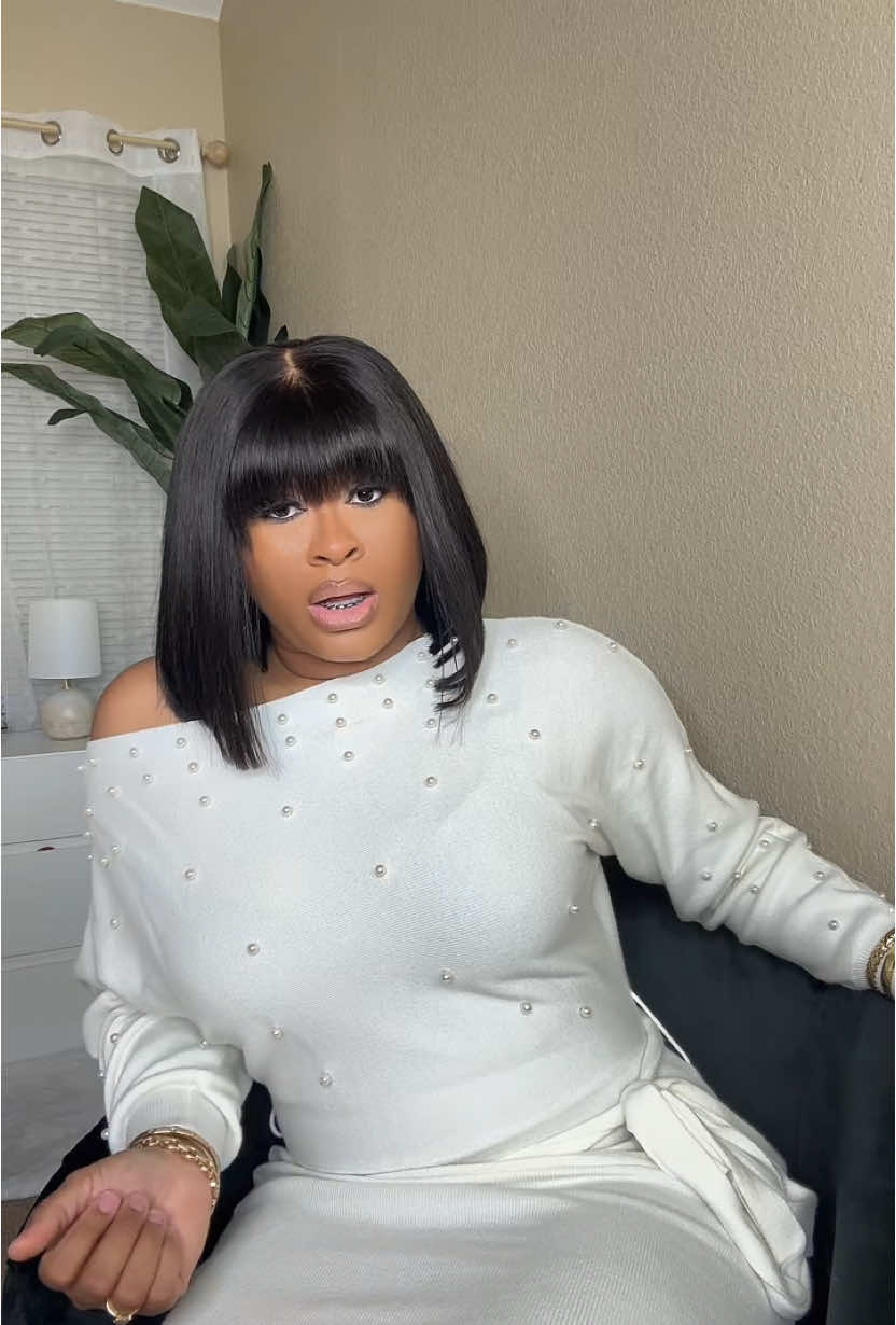 @DnicoleBeauty
