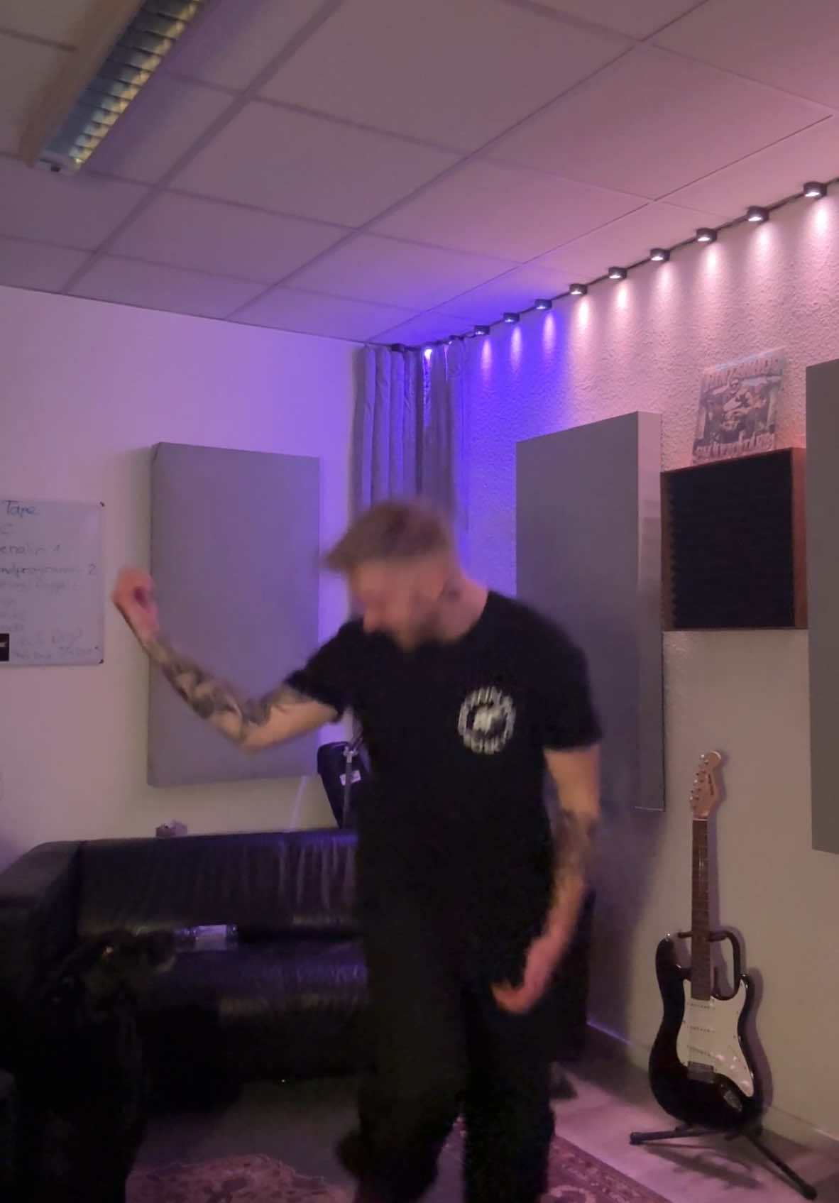 @AKROS