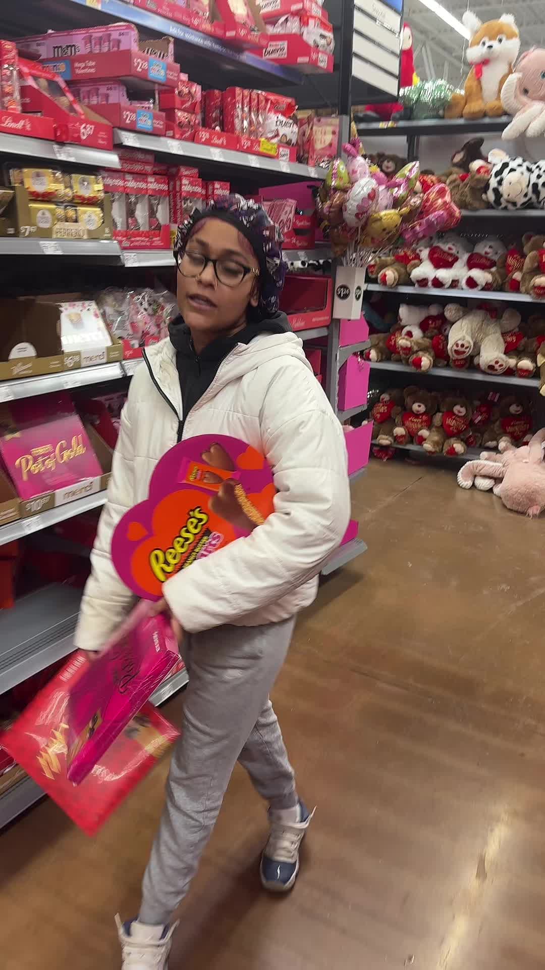 @meenah.ek