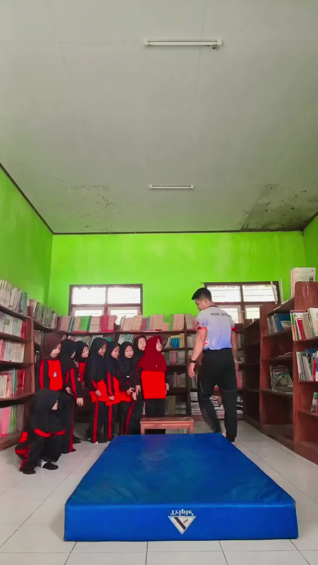 @ARIS SANJAYA ♈