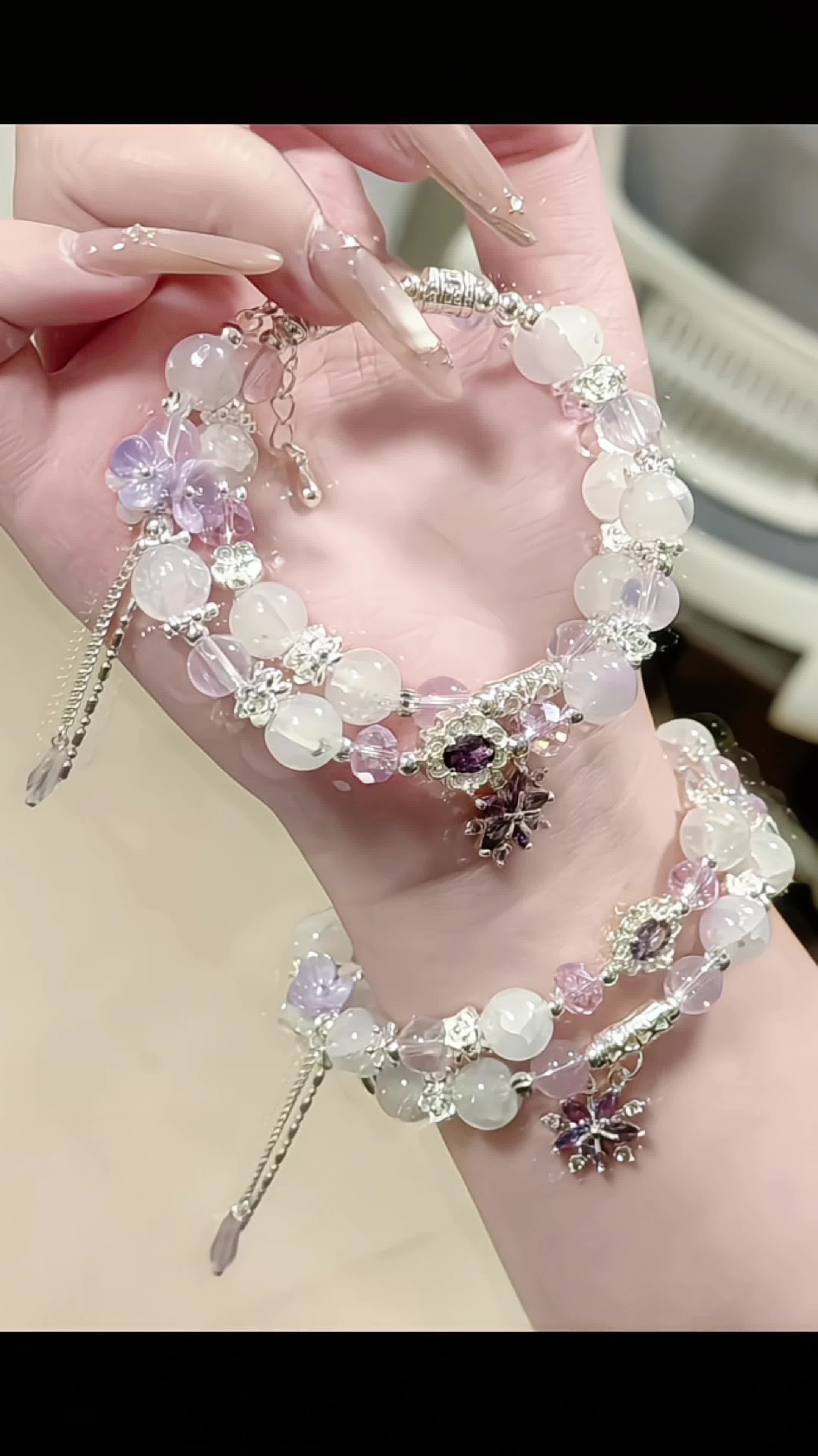 @hello.beaded