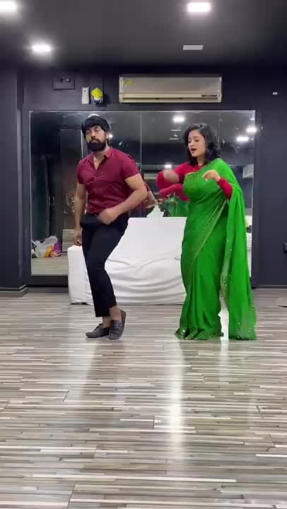 @చిన్నా ఖతార్ &hearts;&hearts;&hearts;