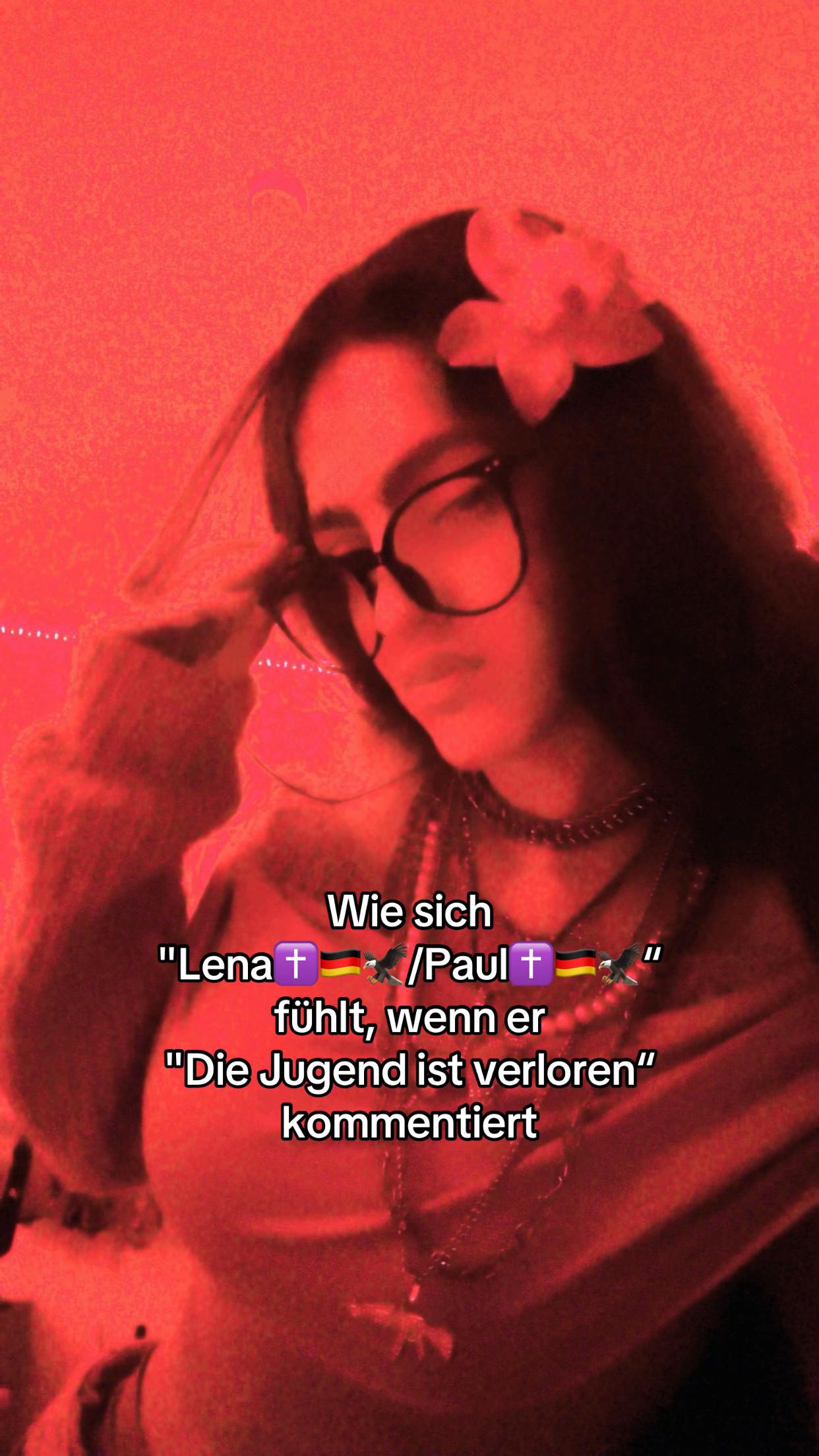 @𝕾𝖆𝖗𝖆