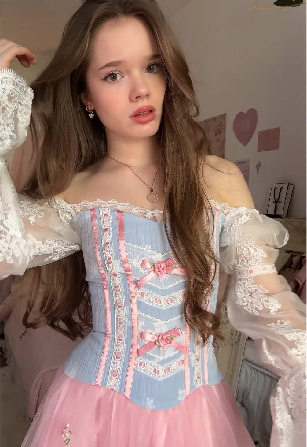 @𝒫𝑒𝓃𝑒𝓁𝑜𝓅𝑒 ୨୧