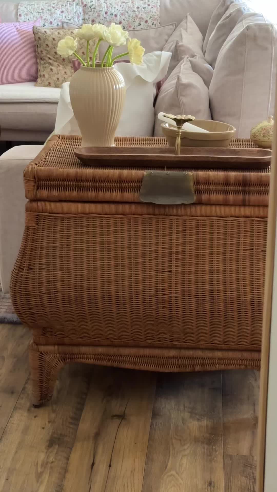 @Ana