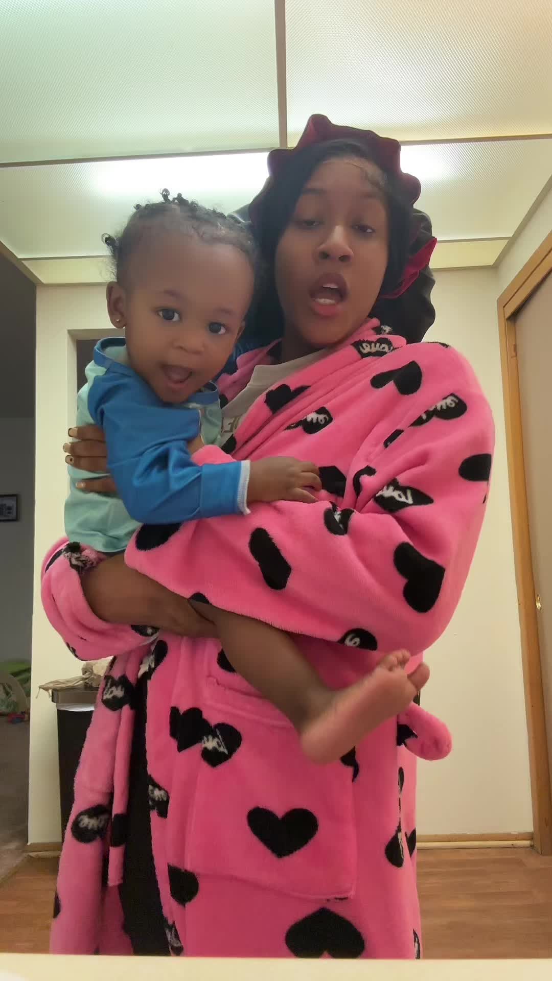 @Taniya Rae | SAHM 💇🏽&zwj;♀️🤱🏽