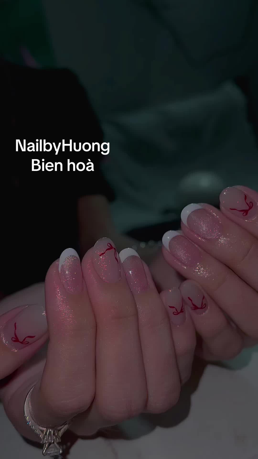 @Như &Yacute; Hương
