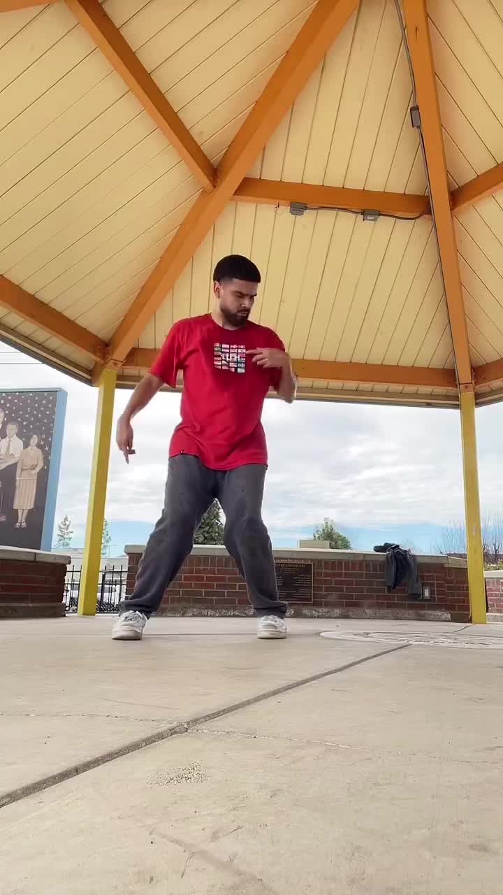 @isaac_dances