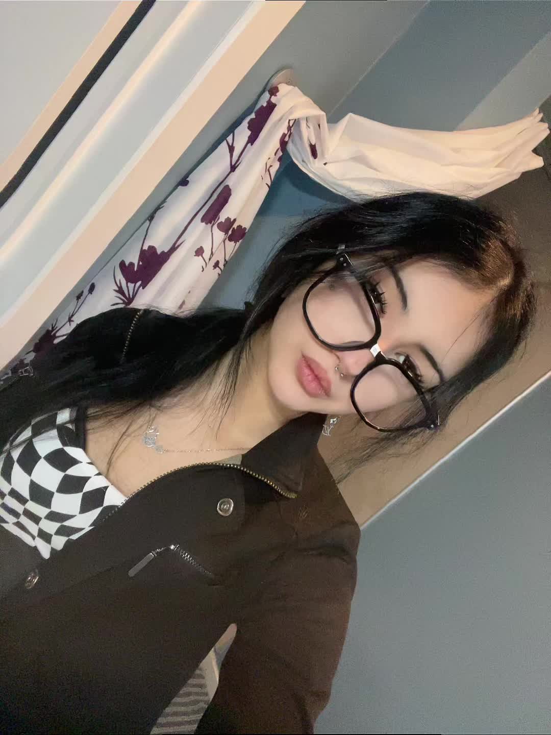 @+