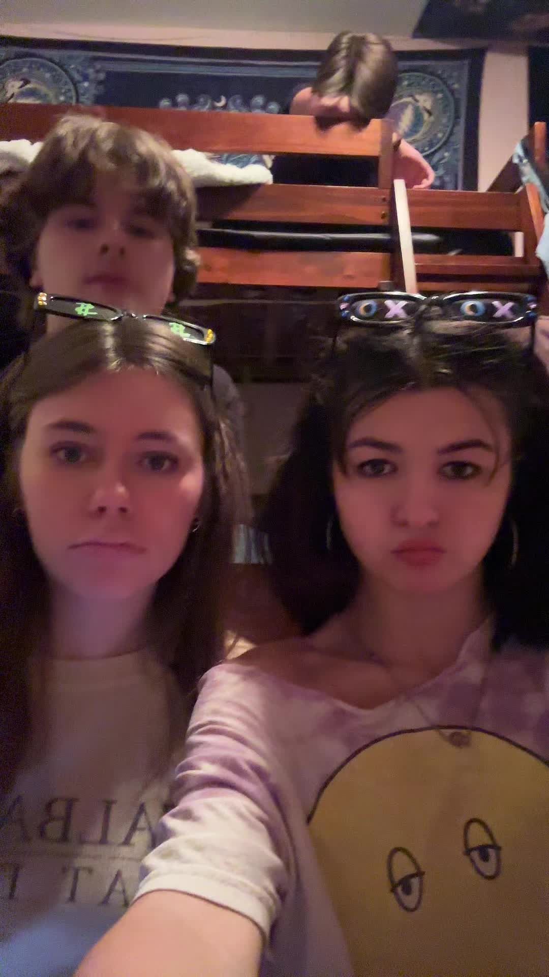 @kahdw