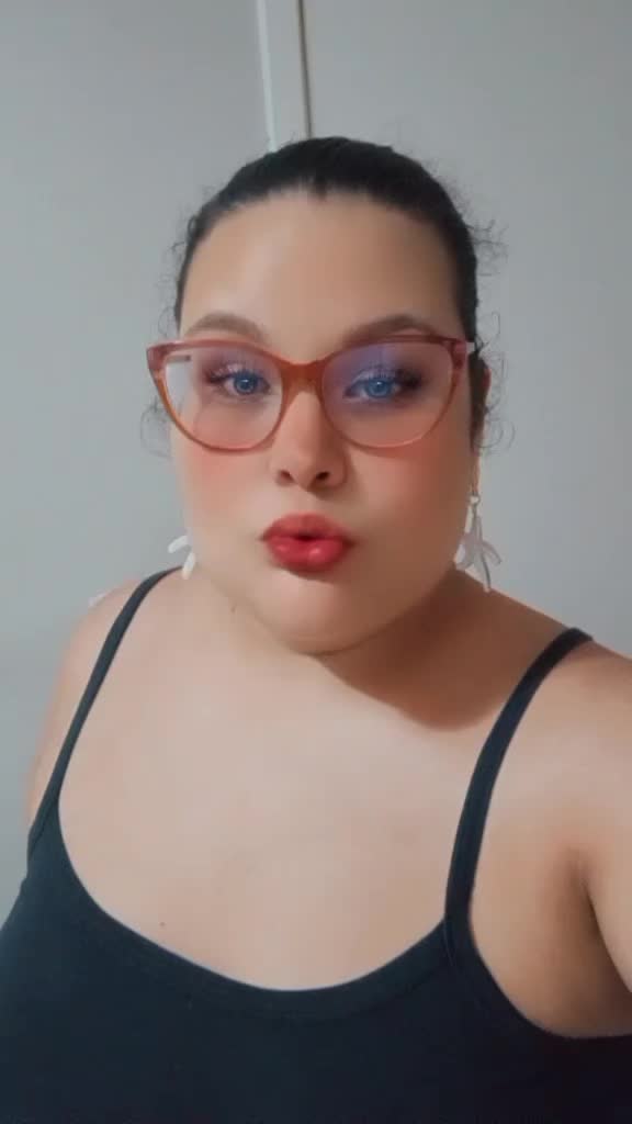 @Emily Sayuri 🦋
