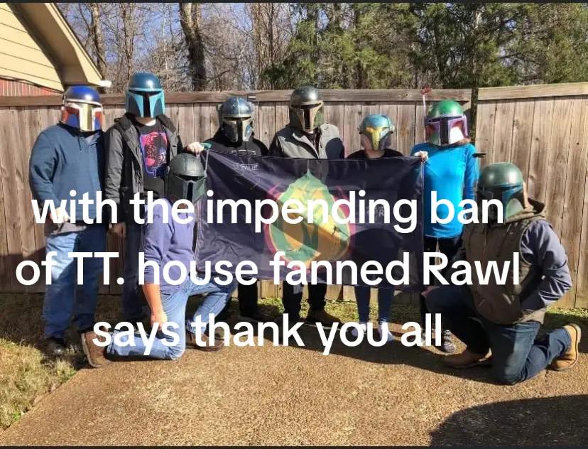 @House Fanned Rawl