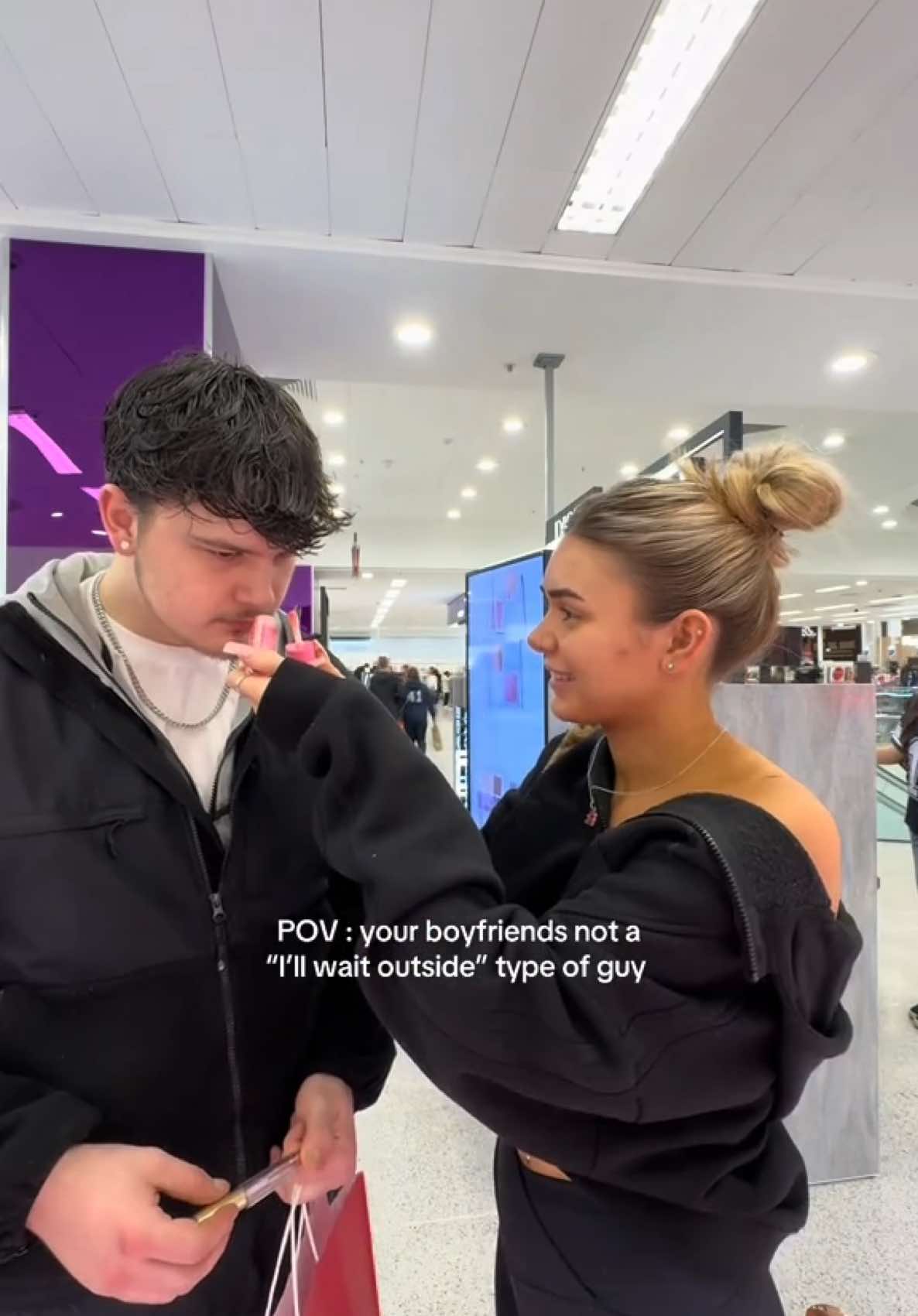 @𝐞𝐦