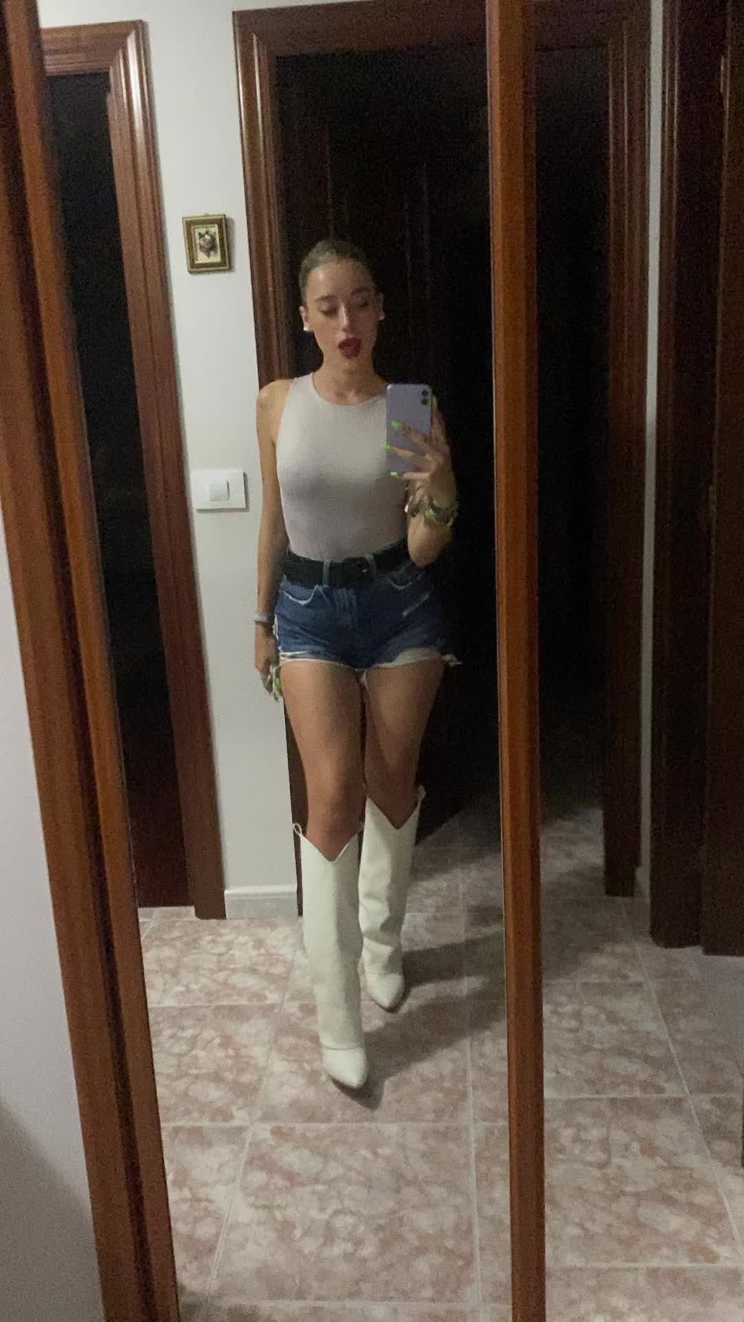 @veronicaalopezz