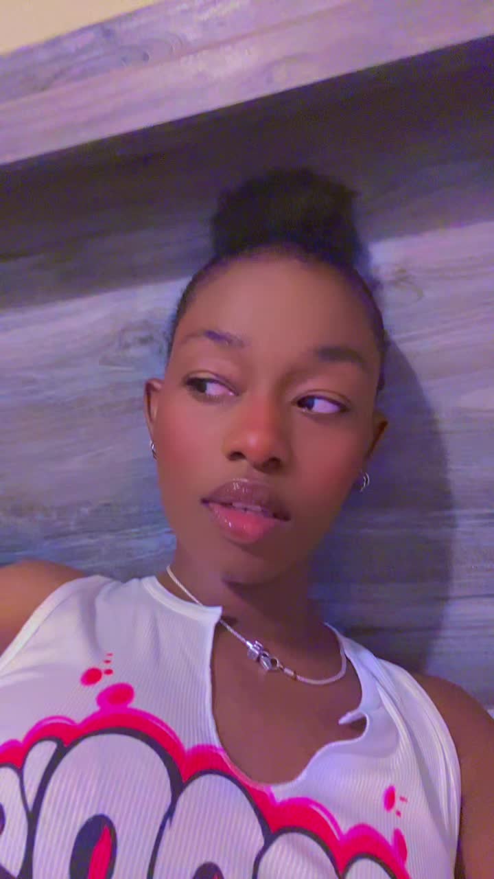 @Na&iuml;a❤️🦋☺️😻