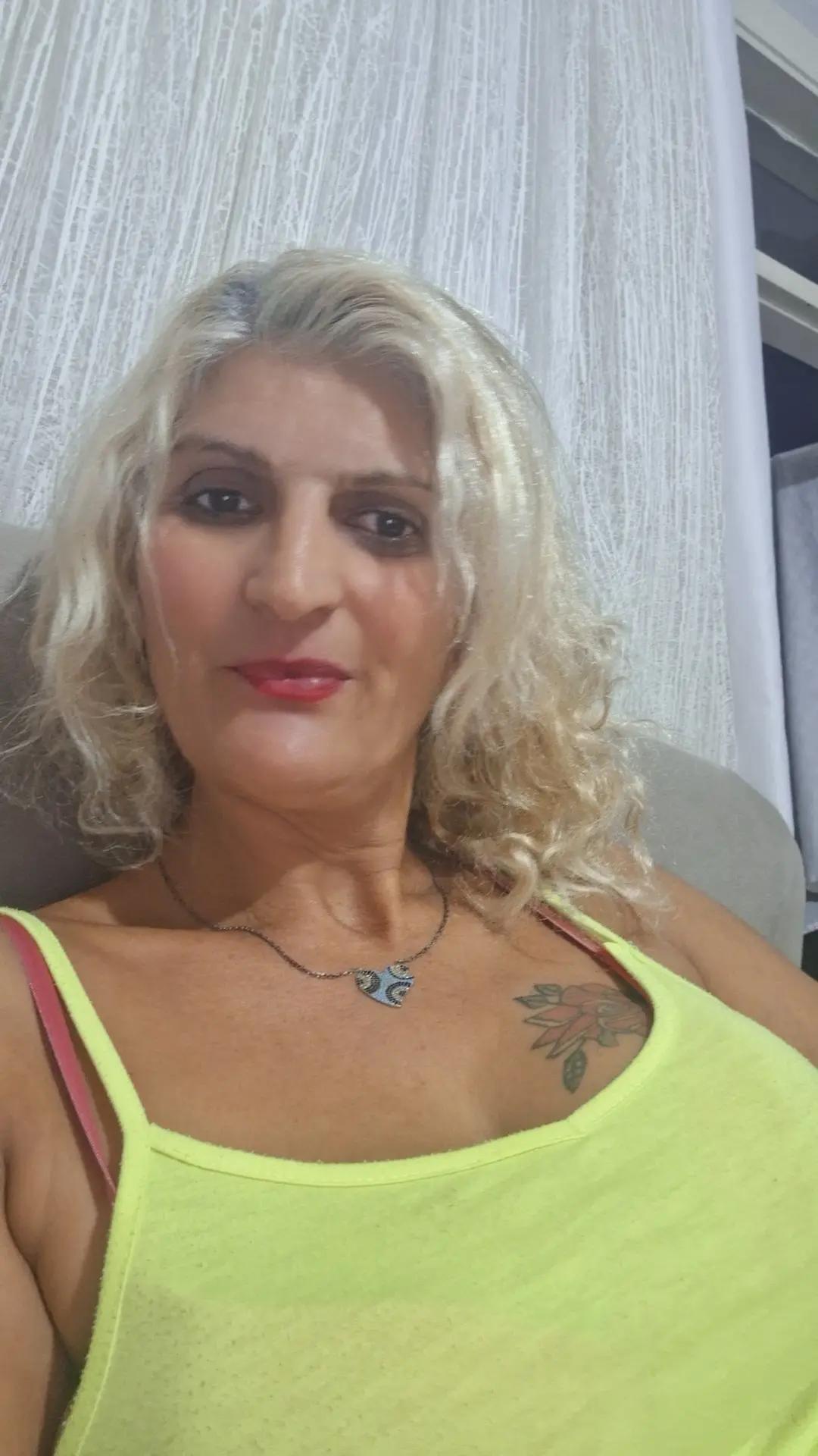 @✌️Leyla yildiz✌️