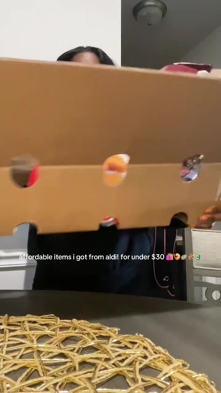 @azianyree