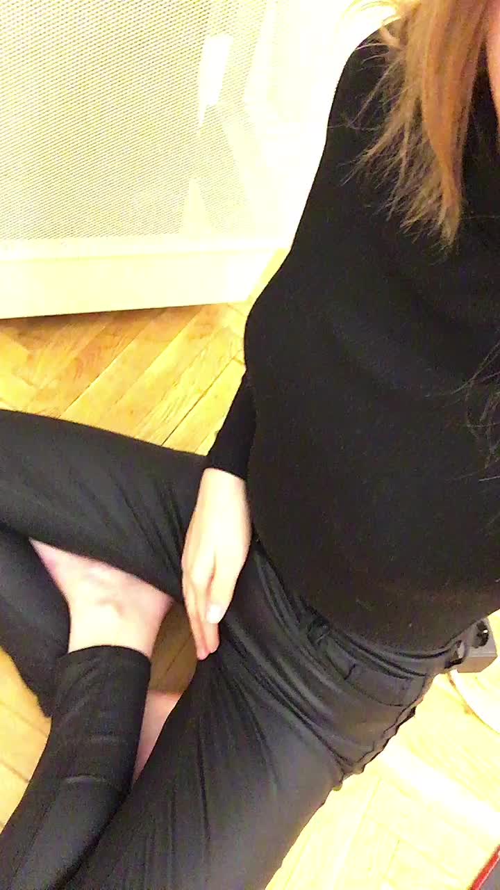 @Izabella Komaromi