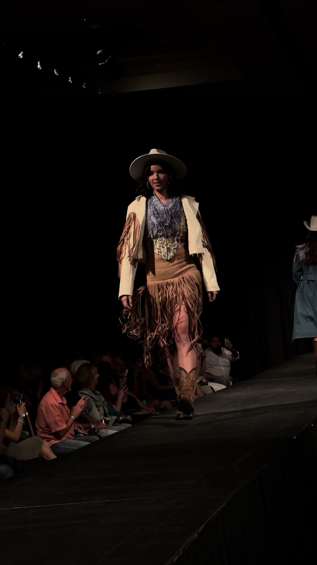 @Fashion & Beauty!