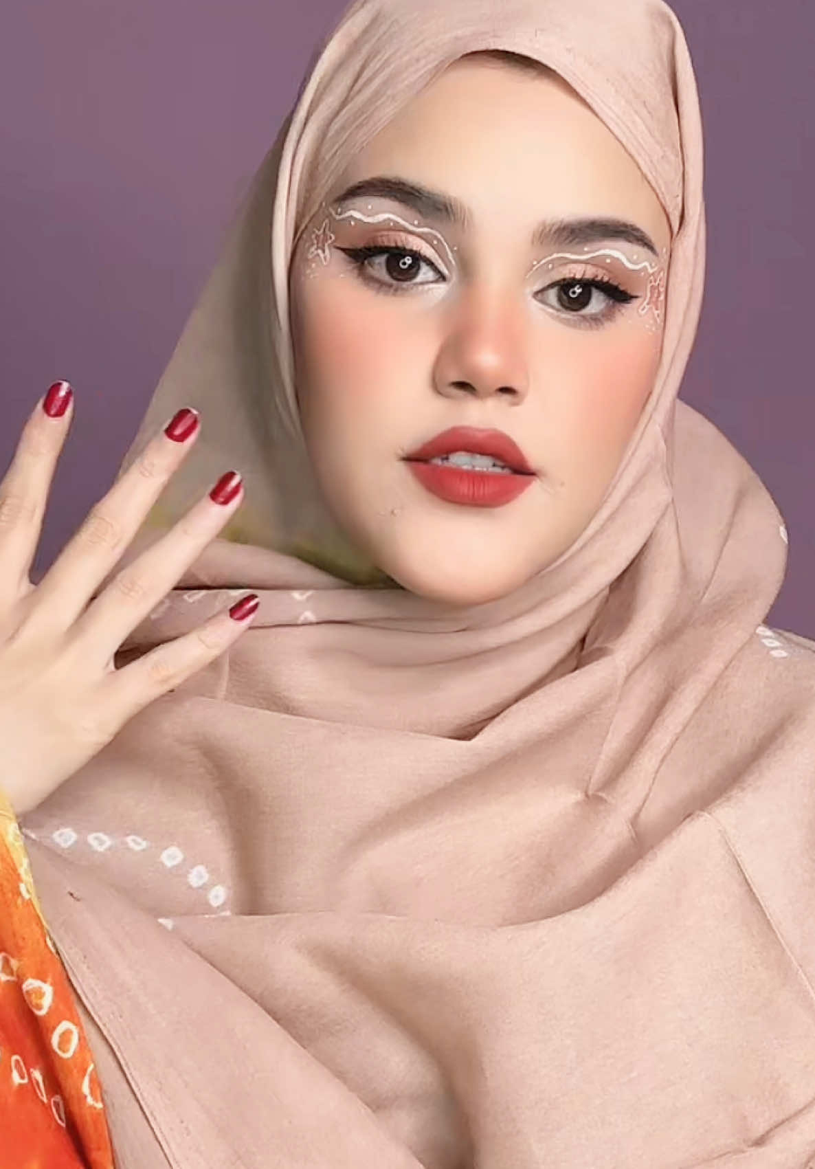 @حنين حمدي