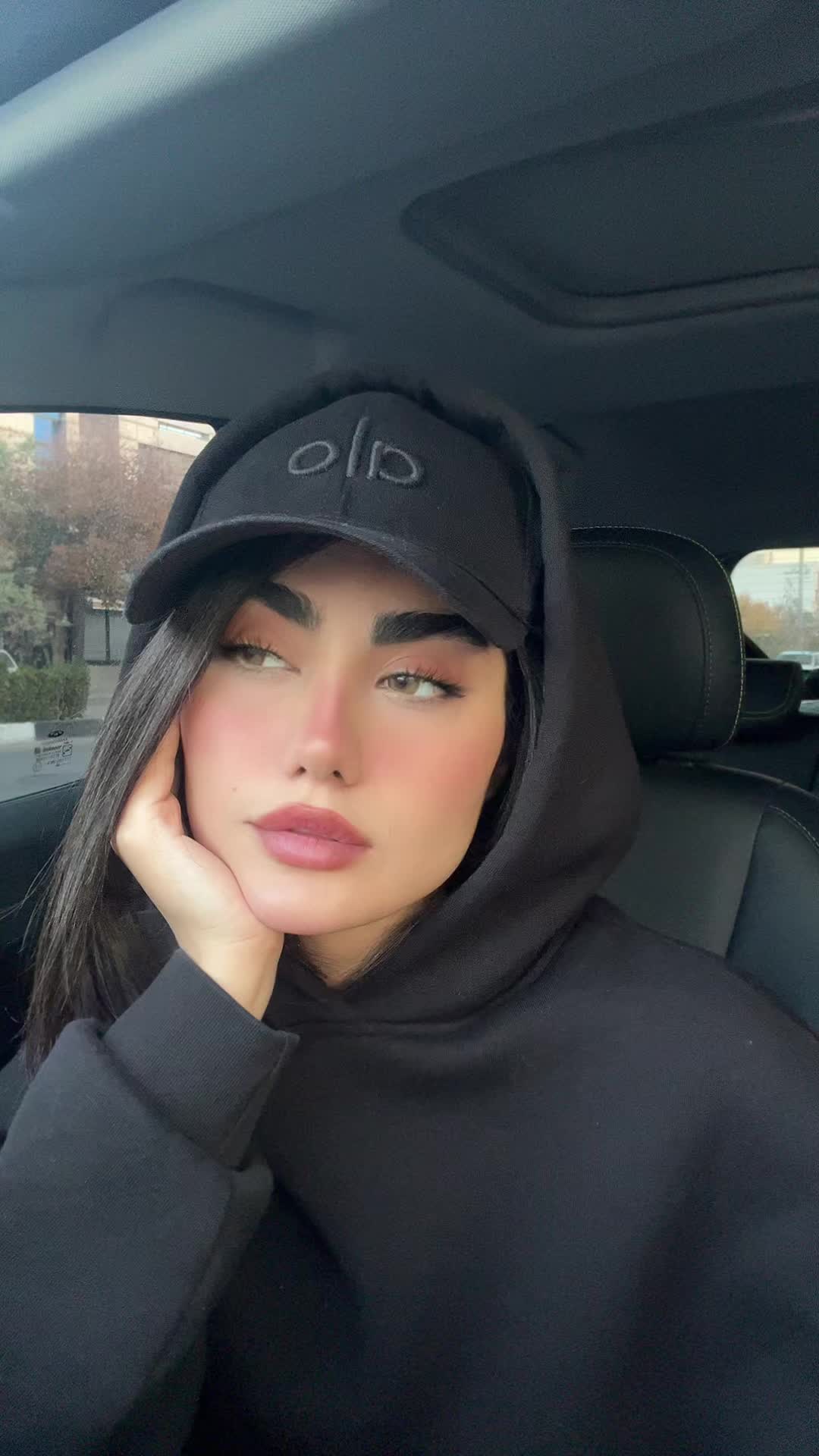 @roxanajabarii