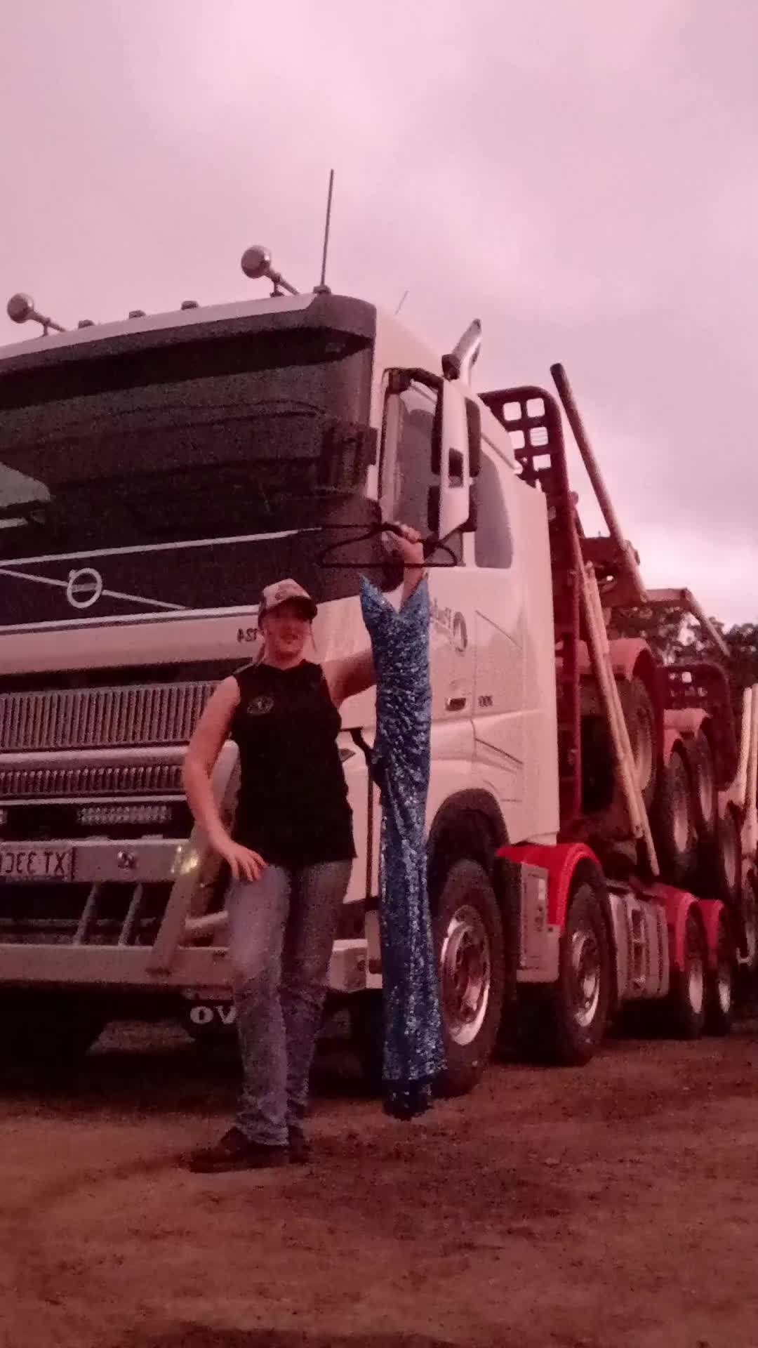 @NE Trucks🖤