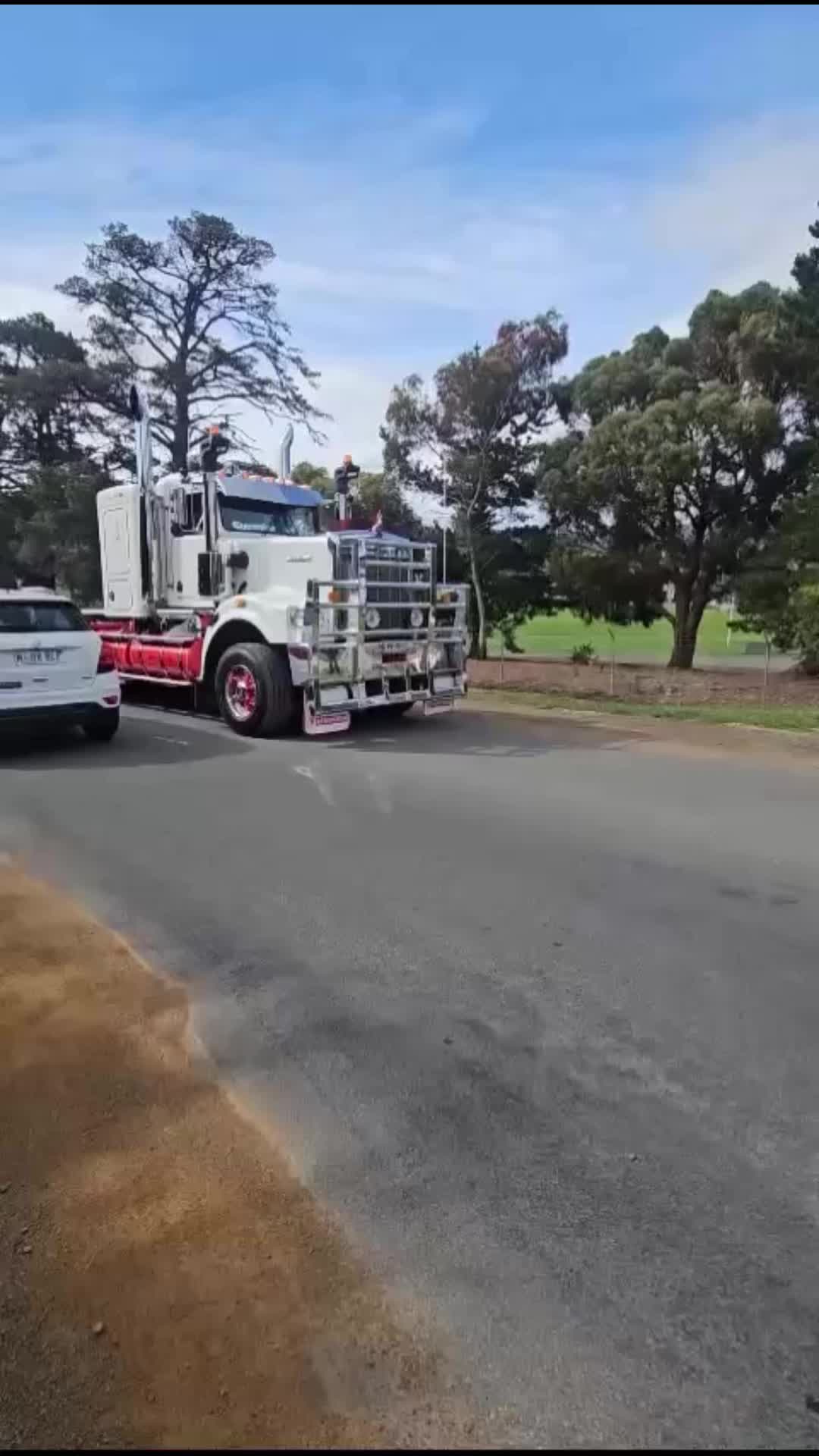 @Canhamtruckin