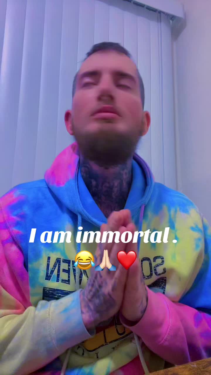 @Hollywood87