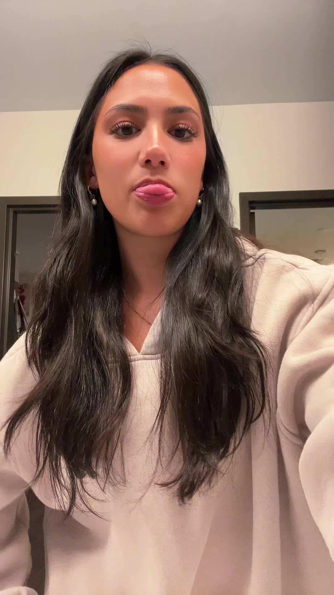 @sarah hang