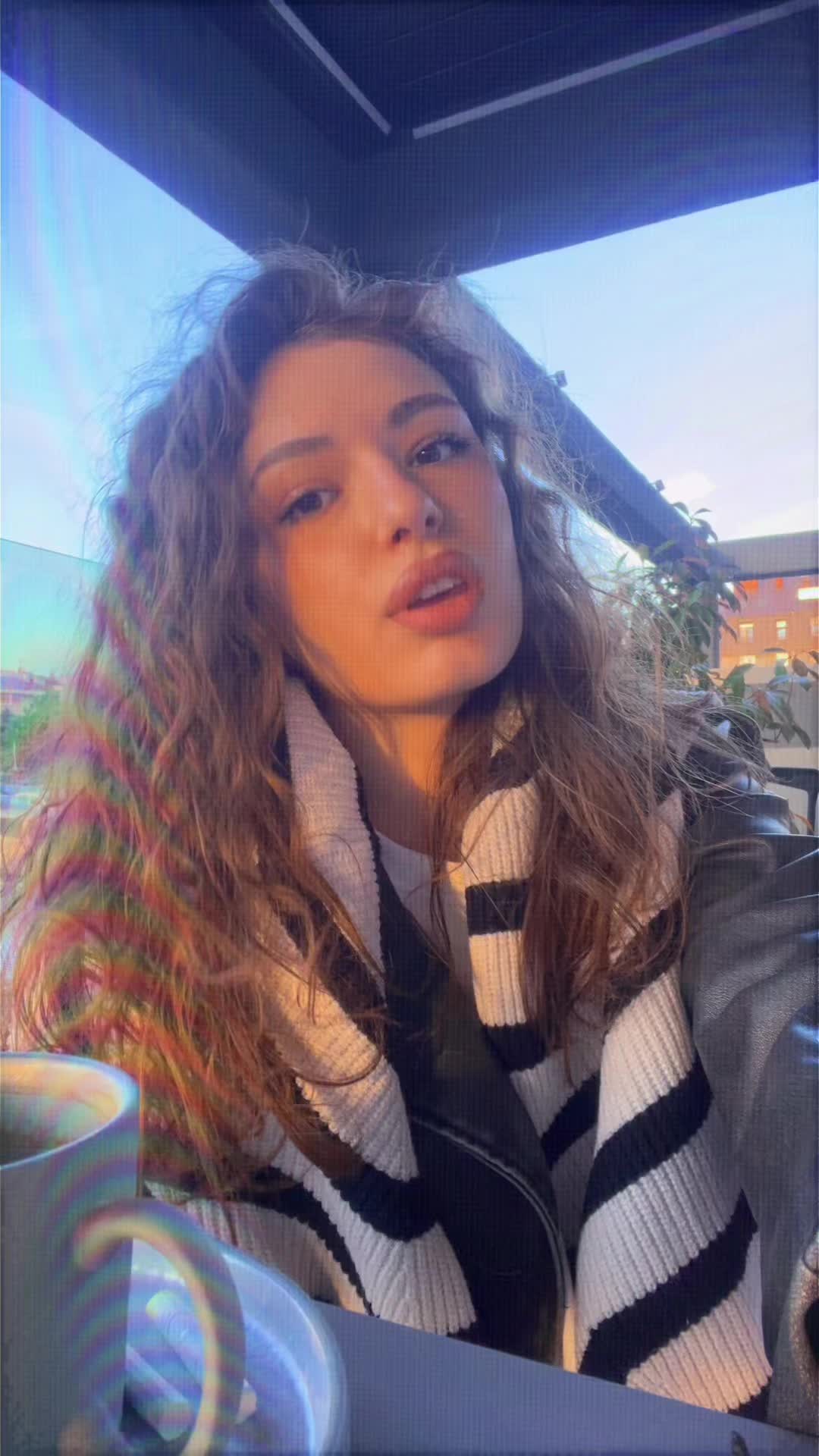 @Ela