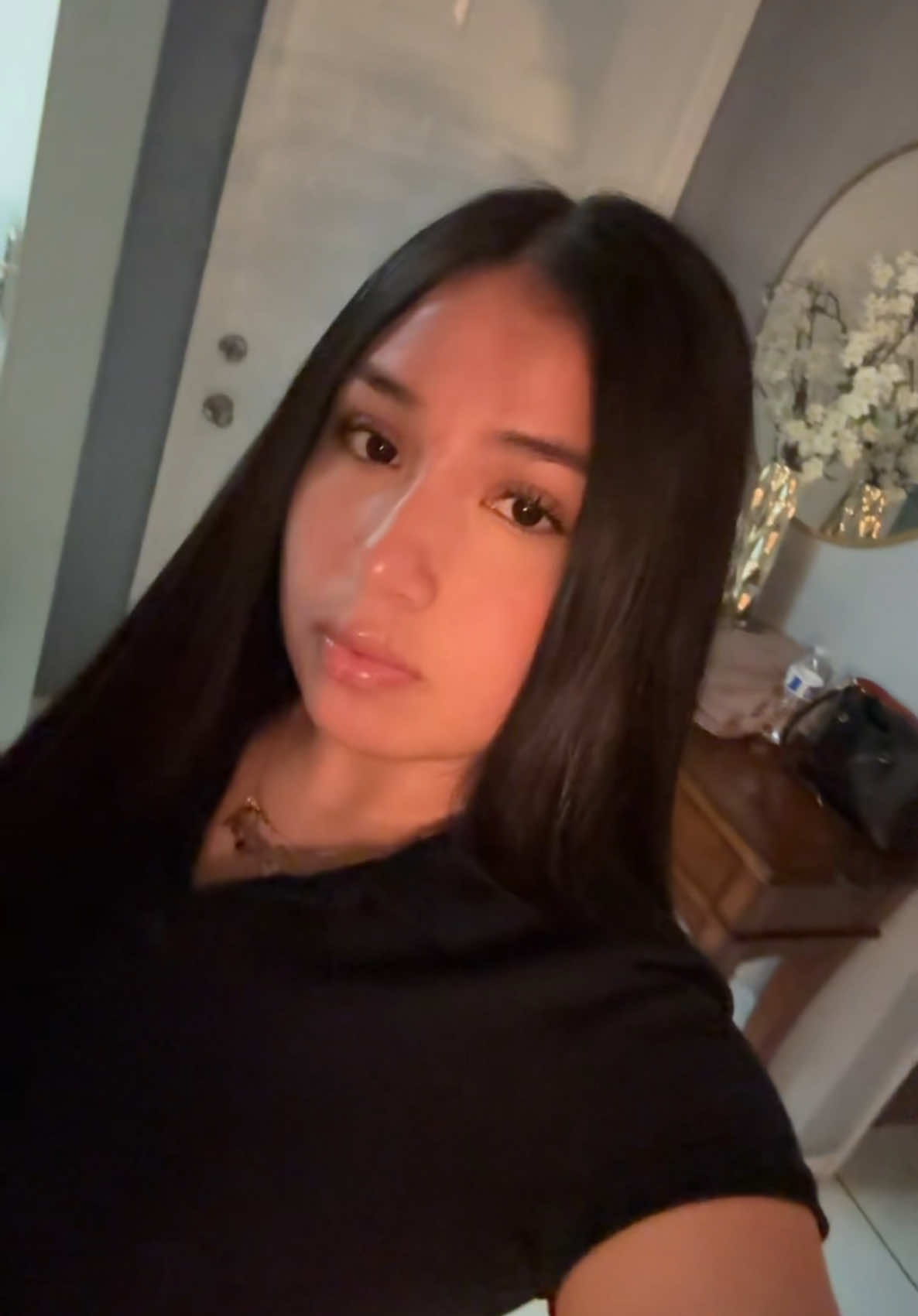 @🙇&zwj;♀️