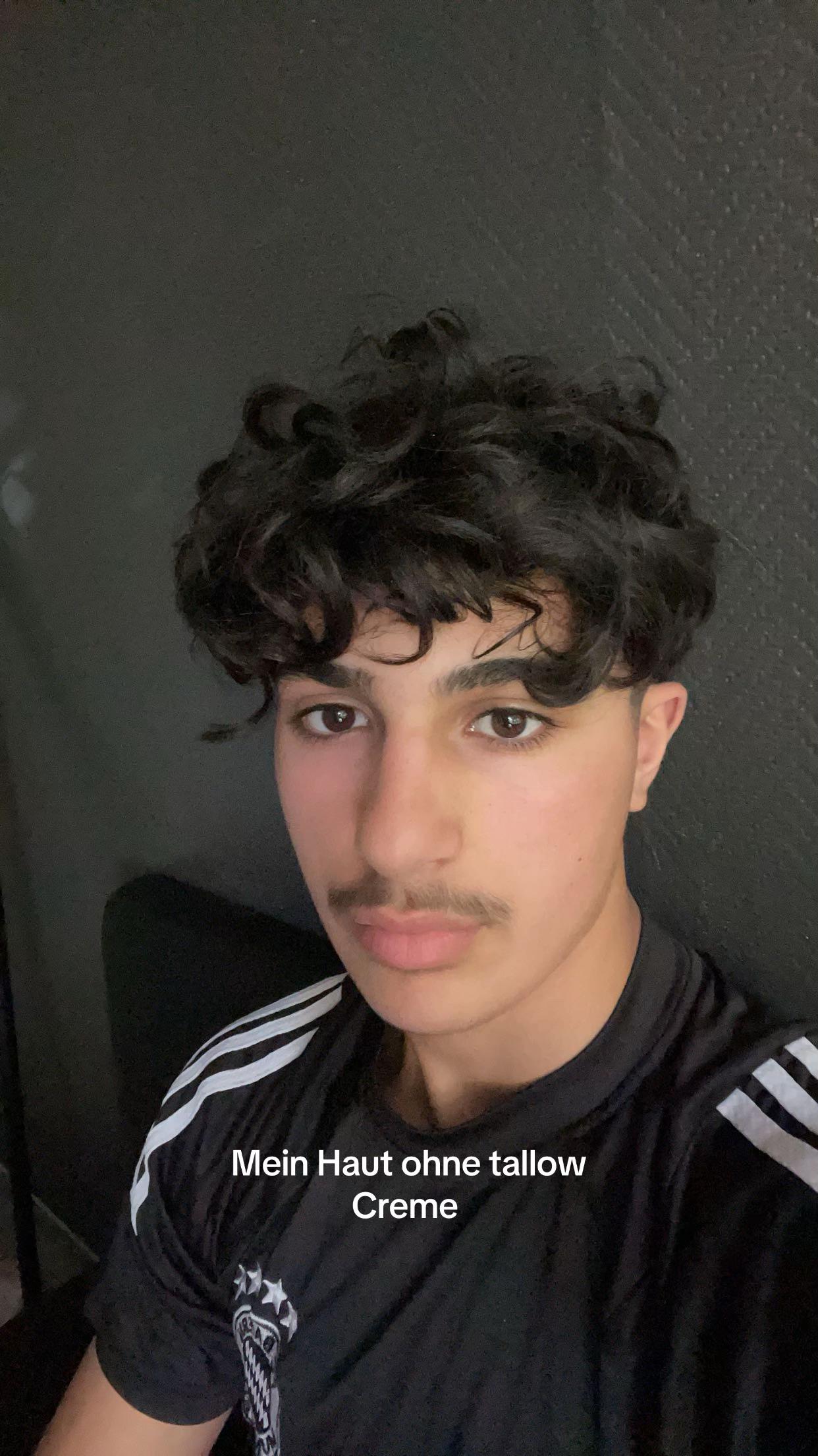 @Husseinoo