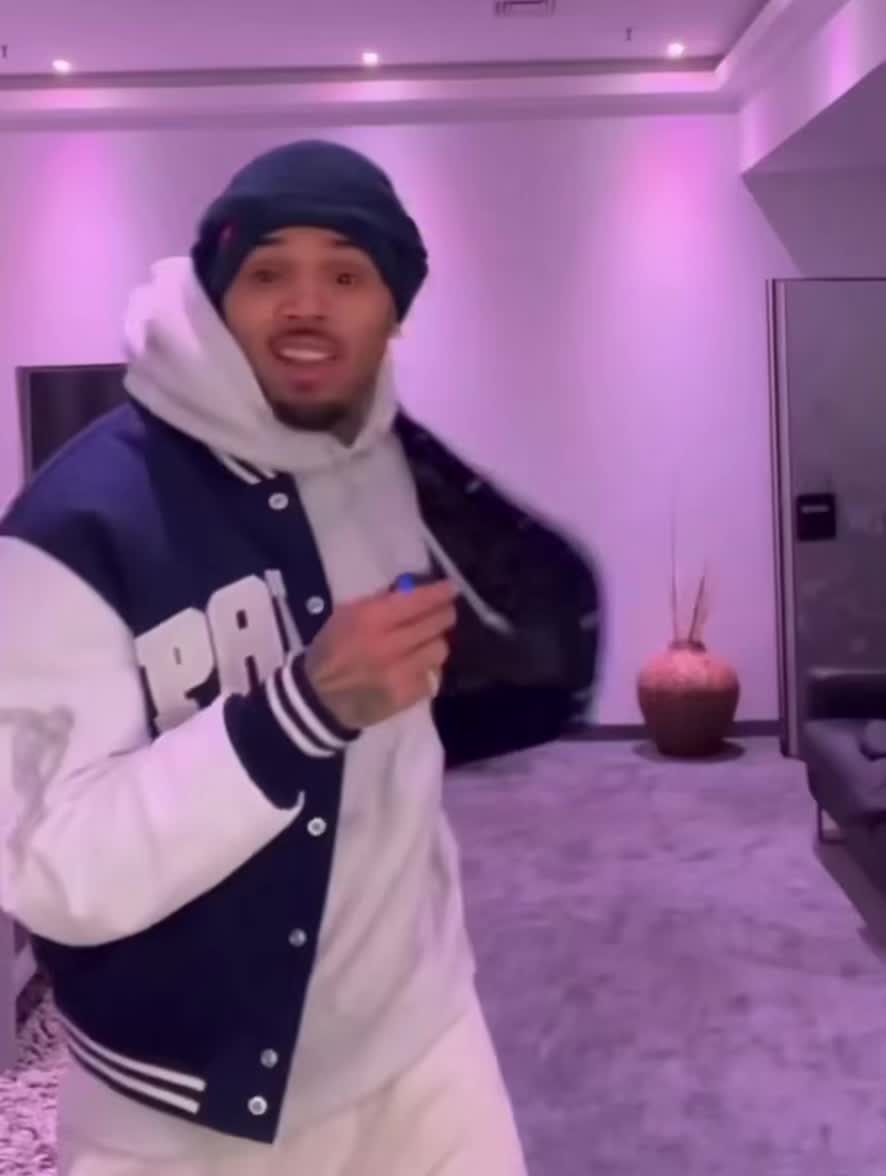 @Chris Brown fan page