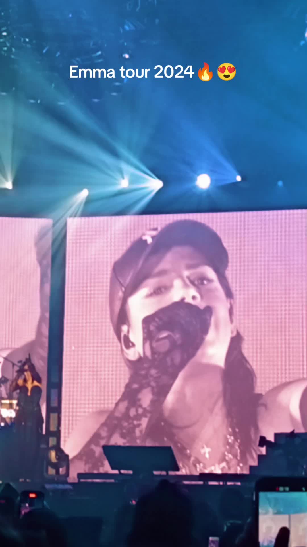 @Ari 🌈