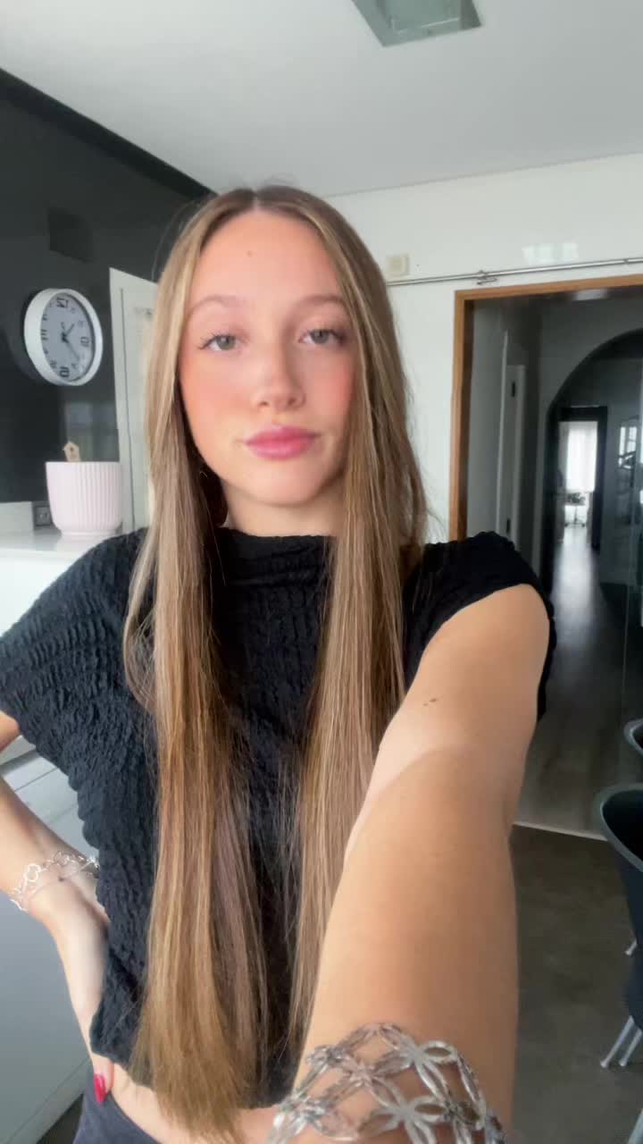 @&Agrave;ngela