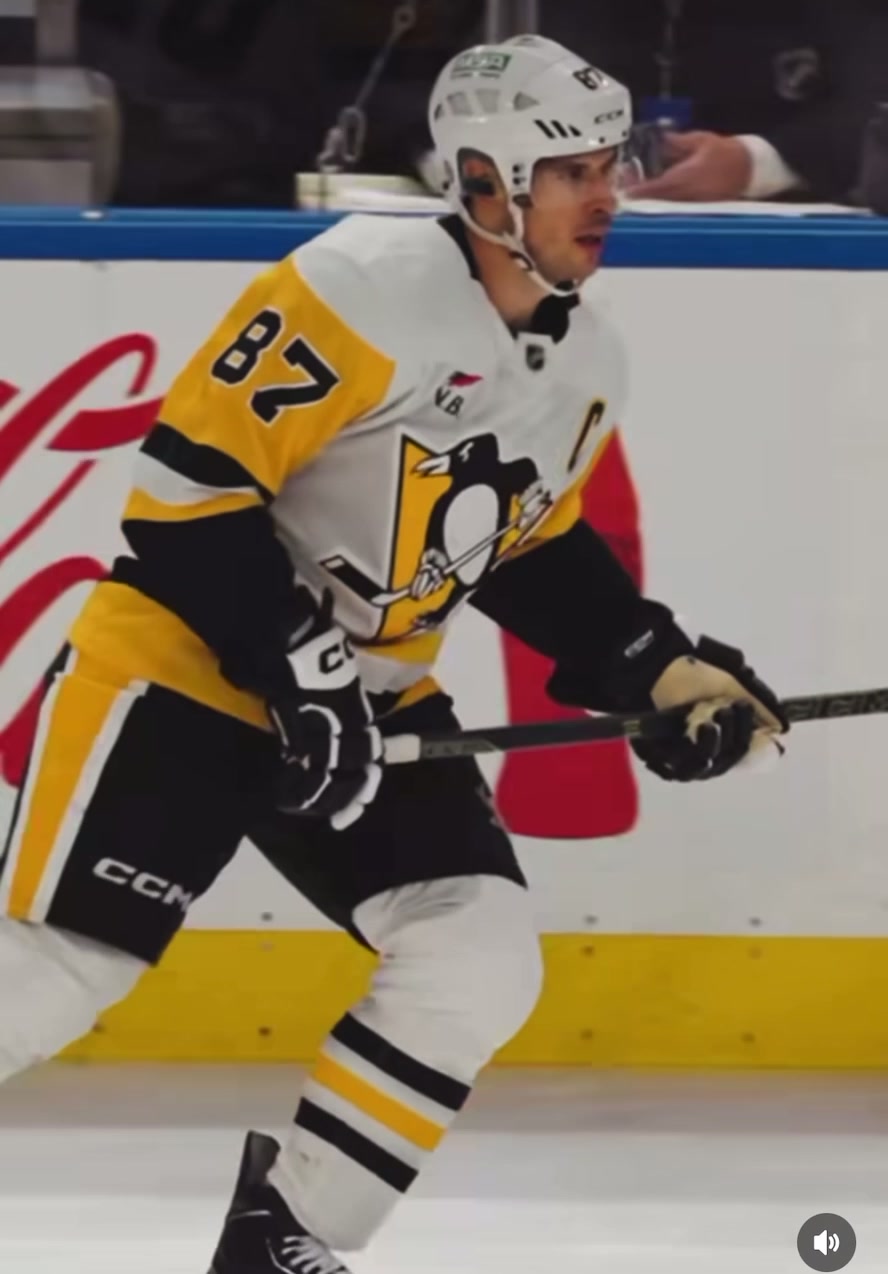 @HockeyHype